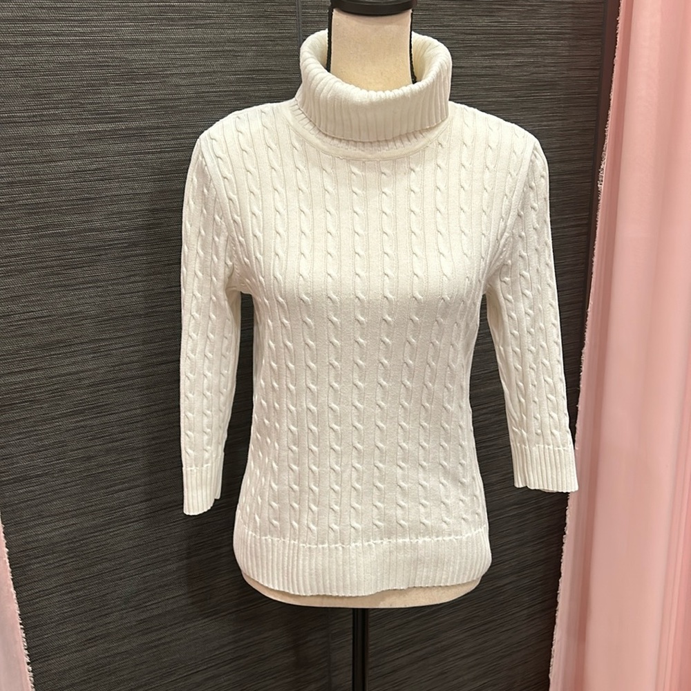 Jeanne Pierre white cotton turtleneck cable sweater size M